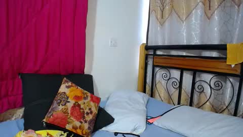 Fay online show from February 8, 1:58 pm