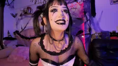 Snapshot of kittygoth_ chatting on October 9, 9:35 pm Kitty Goth  online show from October 9, 9:35 pm