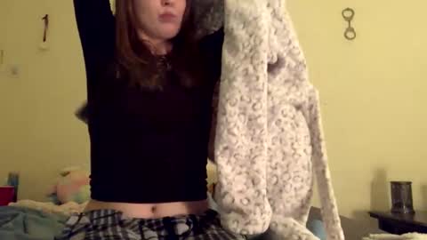 Snapshot of kittyme0ws chatting on January 24, 11:45 pm kitty online show from January 24, 11:45 pm