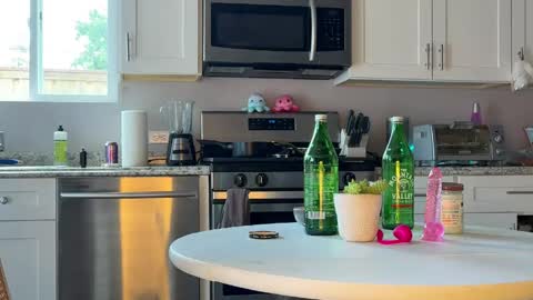 kittypurr79 online show from April 27, 9:24 pm