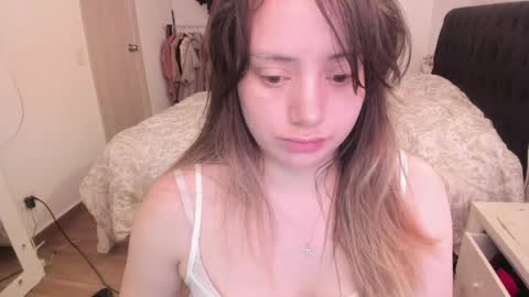 Snapshot of kittywantslove23 chatting on June 2, 9:17 pm kittywantslove23 online show from June 2, 9:17 pm