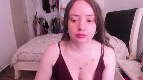 Snapshot of kittywantslove23 chatting on June 3, 7:30 pm kittywantslove23 online show from June 3, 7:30 pm