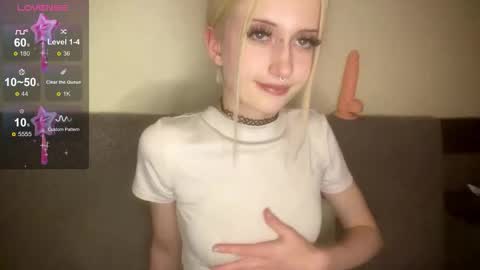 kittywithu online show from November 14, 12:26 pm