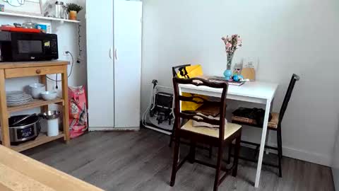 Kittyymaze online show from February 2, 5:00 pm