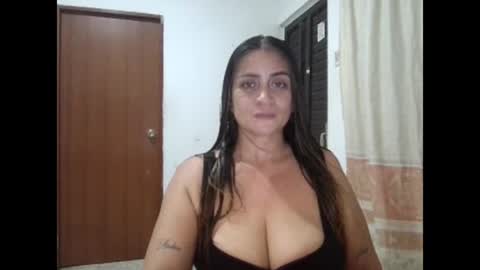 Snapshot of kitybigboobsx chatting on March 5, 4:56 am kity boobsx online show from March 5, 4:56 am