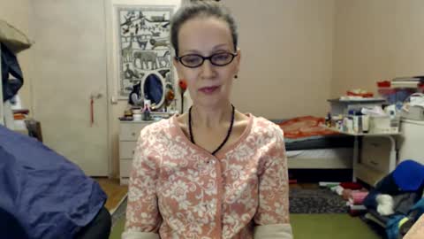 Snapshot of kiuminberry chatting on December 24, 12:55 pm KiuminBerry online show from December 24, 12:55 pm