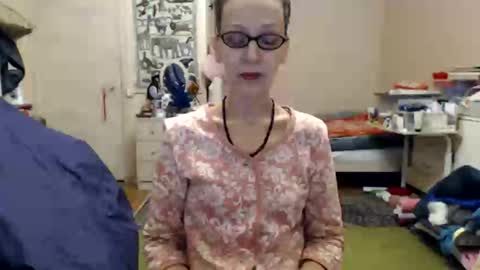 Snapshot of kiuminberry chatting on December 27, 9:39 am KiuminBerry online show from December 27, 9:39 am