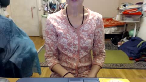 Snapshot of kiuminberry chatting on September 27, 12:54 pm KiuminBerry online show from September 27, 12:54 pm