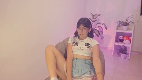 Snapshot of kiwi____ chatting on December 27, 1:53 am Little piece of fruit online show from December 27, 1:53 am