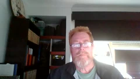 Snapshot of kiwi_boss61 chatting on June 3, 7:11 am kiwi_boss61 online show from June 3, 7:11 am