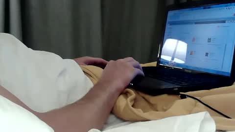 kiwibulge123 online show from April 4, 7:06 am