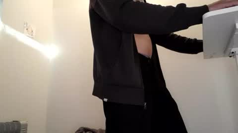kiwibulge123 online show from June 29, 4:19 am