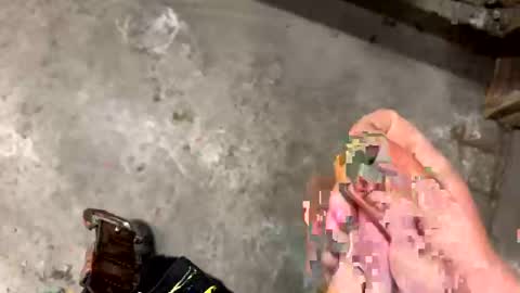 Snapshot of kiwicummer69 chatting on October 25, 1:35 am kiwicummer69 online show from October 25, 1:35 am