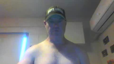 Snapshot of kiwiguy19773 chatting on February 2, 7:30 am kiwiguy19773 online show from February 2, 7:30 am