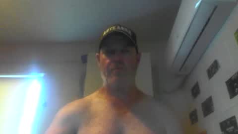 Snapshot of kiwiguy19773 chatting on March 2, 3:24 am kiwiguy19773 online show from March 2, 3:24 am