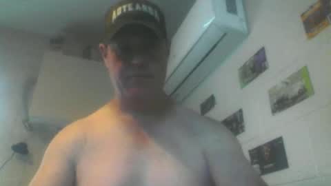 kiwiguy19773 online show from March 30, 12:44 am