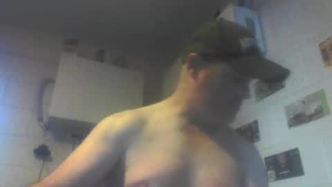 Snapshot of kiwiguy19773 chatting on May 17, 9:00 pm kiwiguy19773 online show from May 17, 9:00 pm