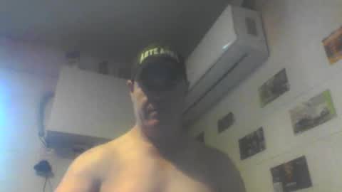 Snapshot of kiwiguy19773 chatting on June 7, 3:10 am kiwiguy19773 online show from June 7, 3:10 am