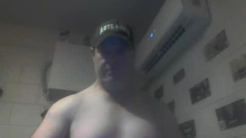 Snapshot of kiwiguy19773 chatting on June 9, 7:20 am kiwiguy19773 online show from June 9, 7:20 am