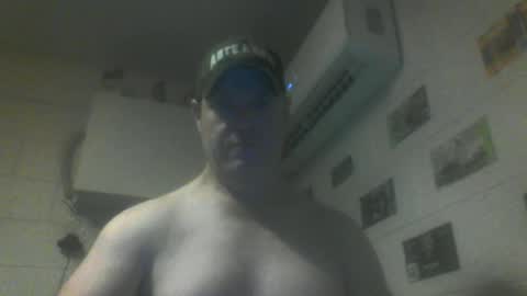 Snapshot of kiwiguy19773 chatting on June 15, 6:48 am kiwiguy19773 online show from June 15, 6:48 am