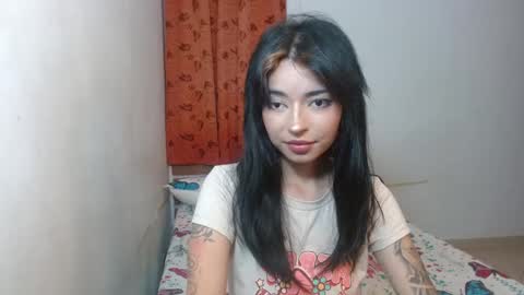 Snapshot of kiyusweetcrazy chatting on October 14, 2:01 am kiyu online show from October 14, 2:01 am