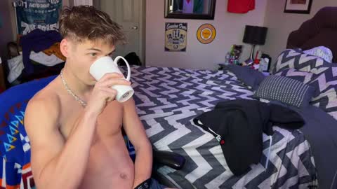 Kyle online show from December 22, 3:22 pm