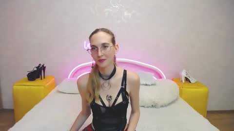 Klary online show from February 19, 6:00 pm