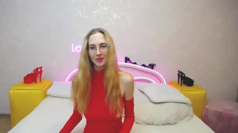 Klary online show from March 2, 2:21 pm