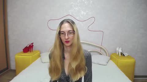 Klary online show from October 2, 9:38 am