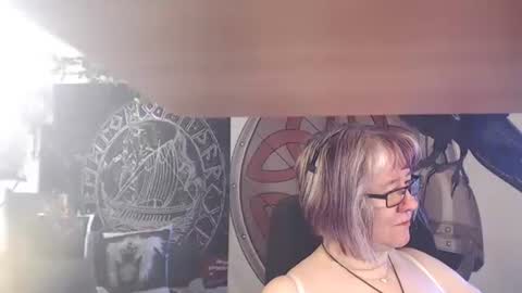 Michelle online show from April 22, 7:00 am