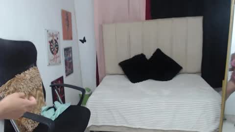 kleo online show from February 24, 1:24 am