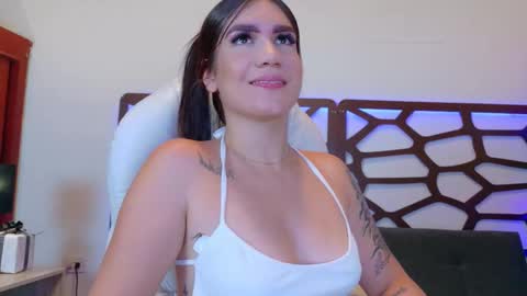 kloe_bella online show from December 17, 1:17 pm