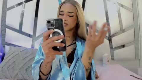 Kloe online show from February 15, 8:02 am