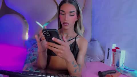 Kloe online show from April 22, 6:31 pm