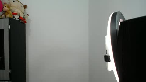 kloe minajj online show from April 23, 1:51 am