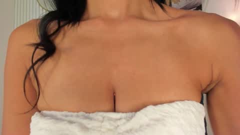 Snapshot of kloeh_star chatting on November 29, 8:12 pm Kloeh online show from November 29, 8:12 pm