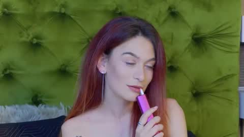 KloeyAdams online show from January 13, 1:49 pm