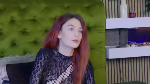 KloeyAdams online show from January 14, 7:06 am