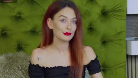 KloeyAdams online show from January 17, 1:24 pm