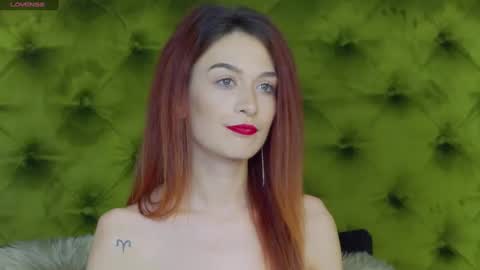 KloeyAdams online show from January 21, 3:10 pm