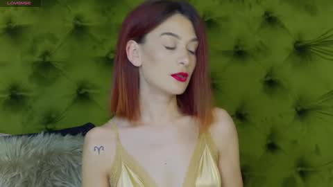 KloeyAdams online show from January 24, 10:21 am