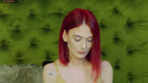 KloeyAdams online show from February 4, 7:18 am