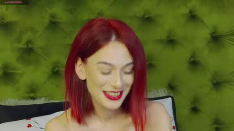 KloeyAdams online show from February 8, 10:07 am