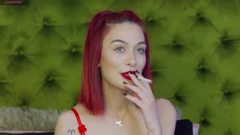 KloeyAdams online show from February 20, 11:20 am