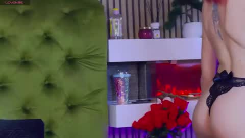 KloeyAdams online show from February 24, 3:20 pm