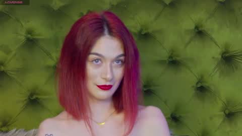 KloeyAdams online show from March 4, 10:24 am