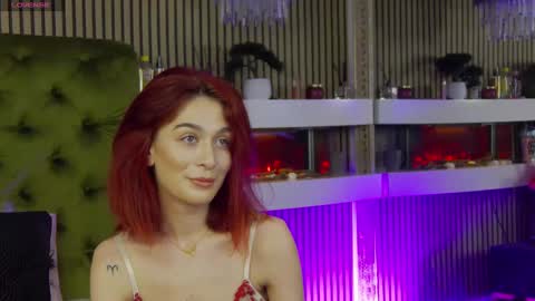 KloeyAdams online show from March 8, 10:54 am