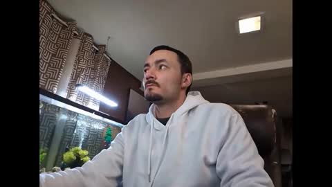 Snapshot of klou502 chatting on December 2, 7:14 am LOUiViLAN online show from December 2, 7:14 am