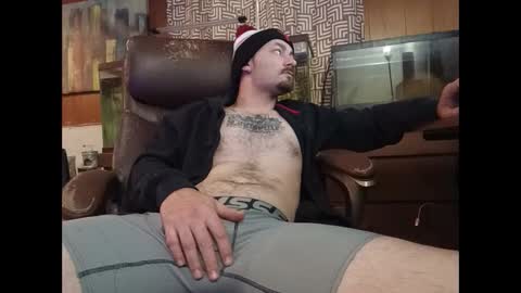 Snapshot of klou502 chatting on December 10, 4:06 pm LOUiViLAN online show from December 10, 4:06 pm