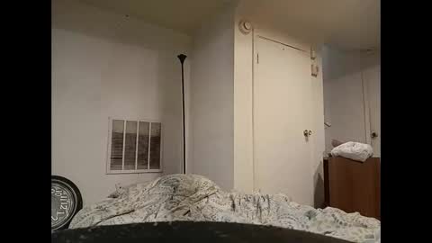 Snapshot of klou502 chatting on December 18, 5:48 am LOUiViLAN online show from December 18, 5:48 am